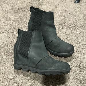 Sorry Joan of Arctic wedge booties